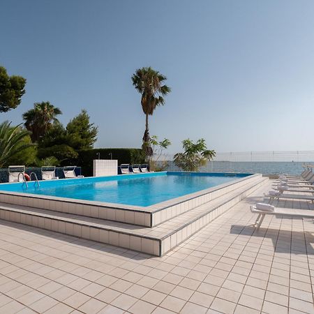 Hotel Delfino Таранто Экстерьер фото