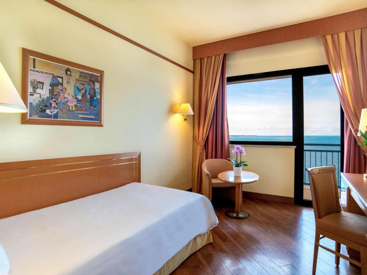 Hotel Delfino Таранто Экстерьер фото