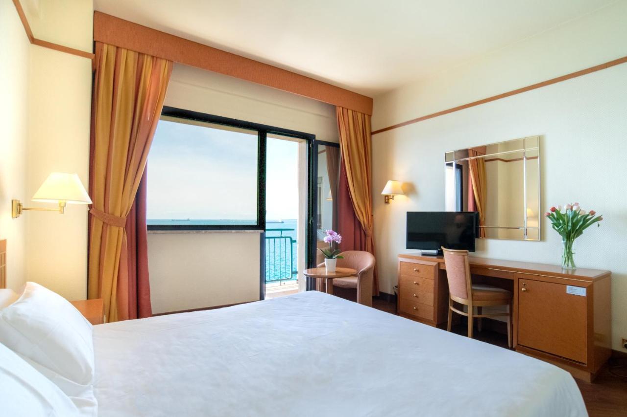 Hotel Delfino Таранто Экстерьер фото