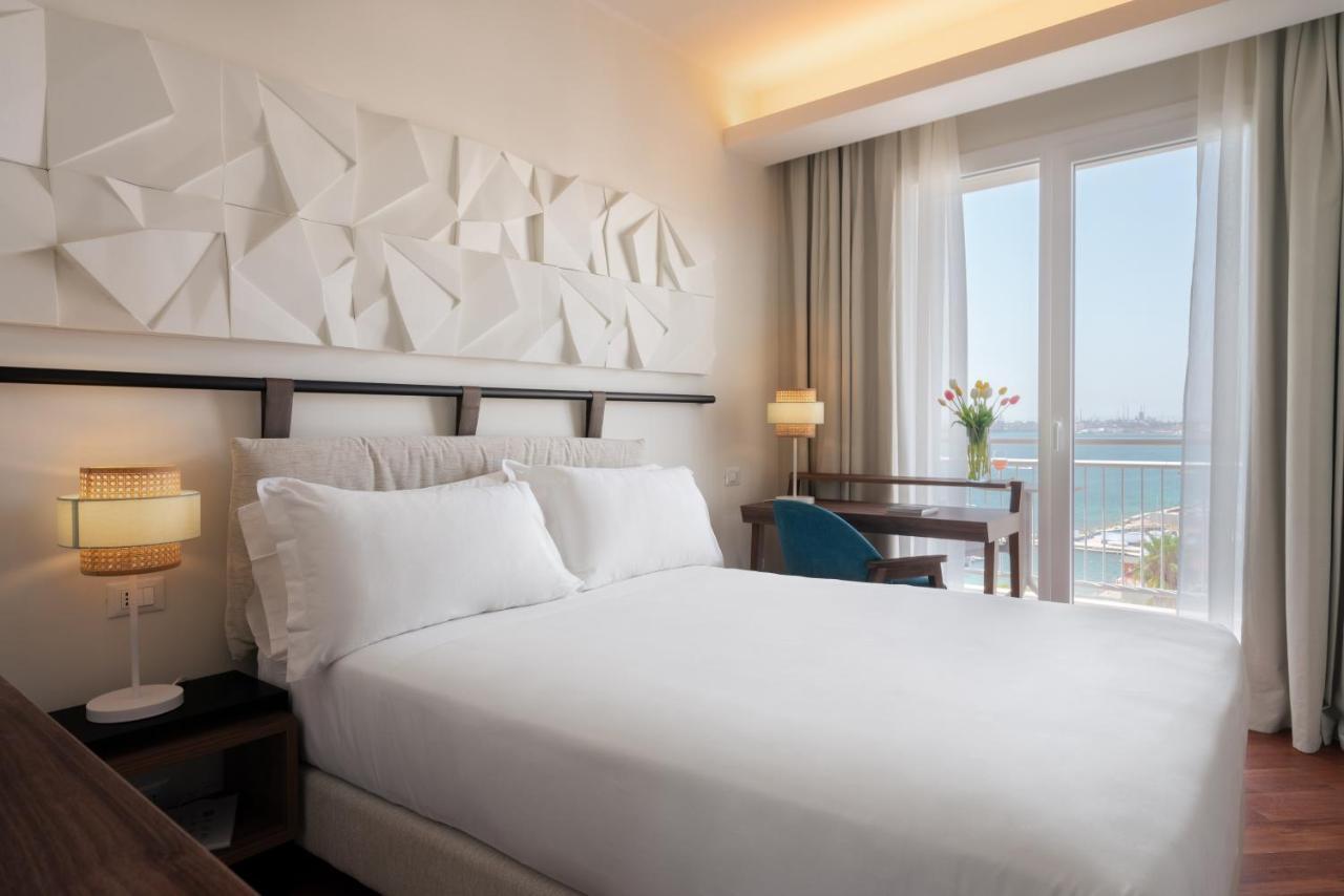 Hotel Delfino Таранто Экстерьер фото