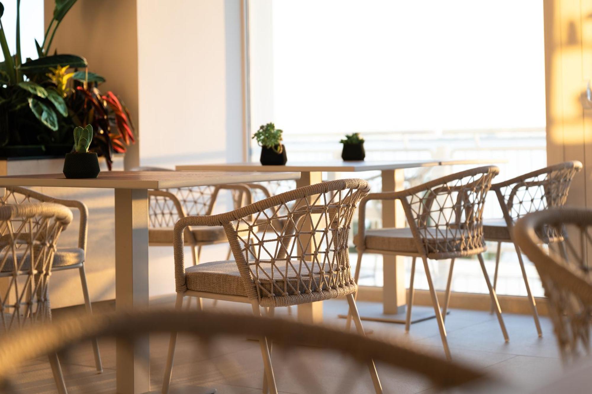 Hotel Delfino Таранто Экстерьер фото