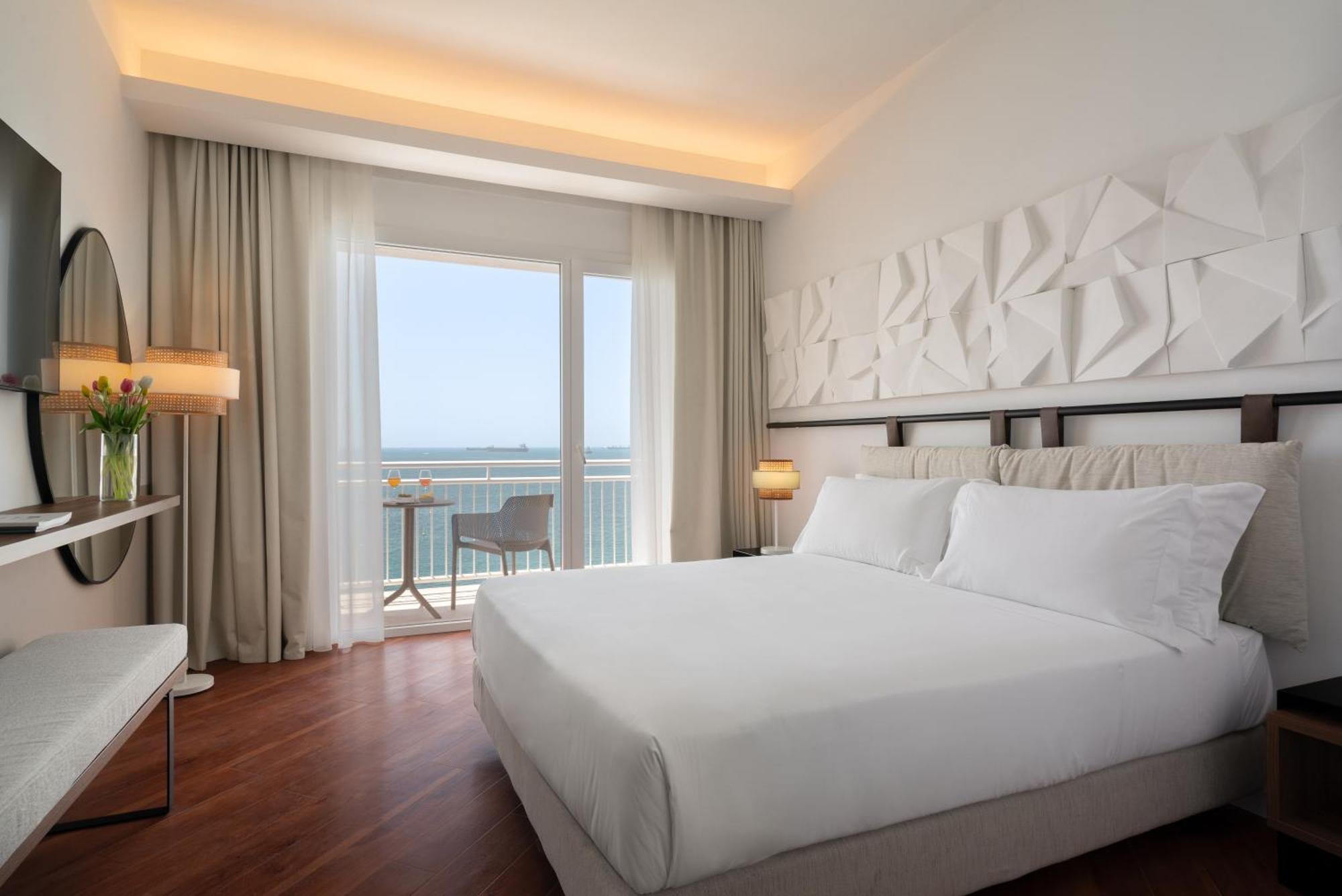 Hotel Delfino Таранто Экстерьер фото
