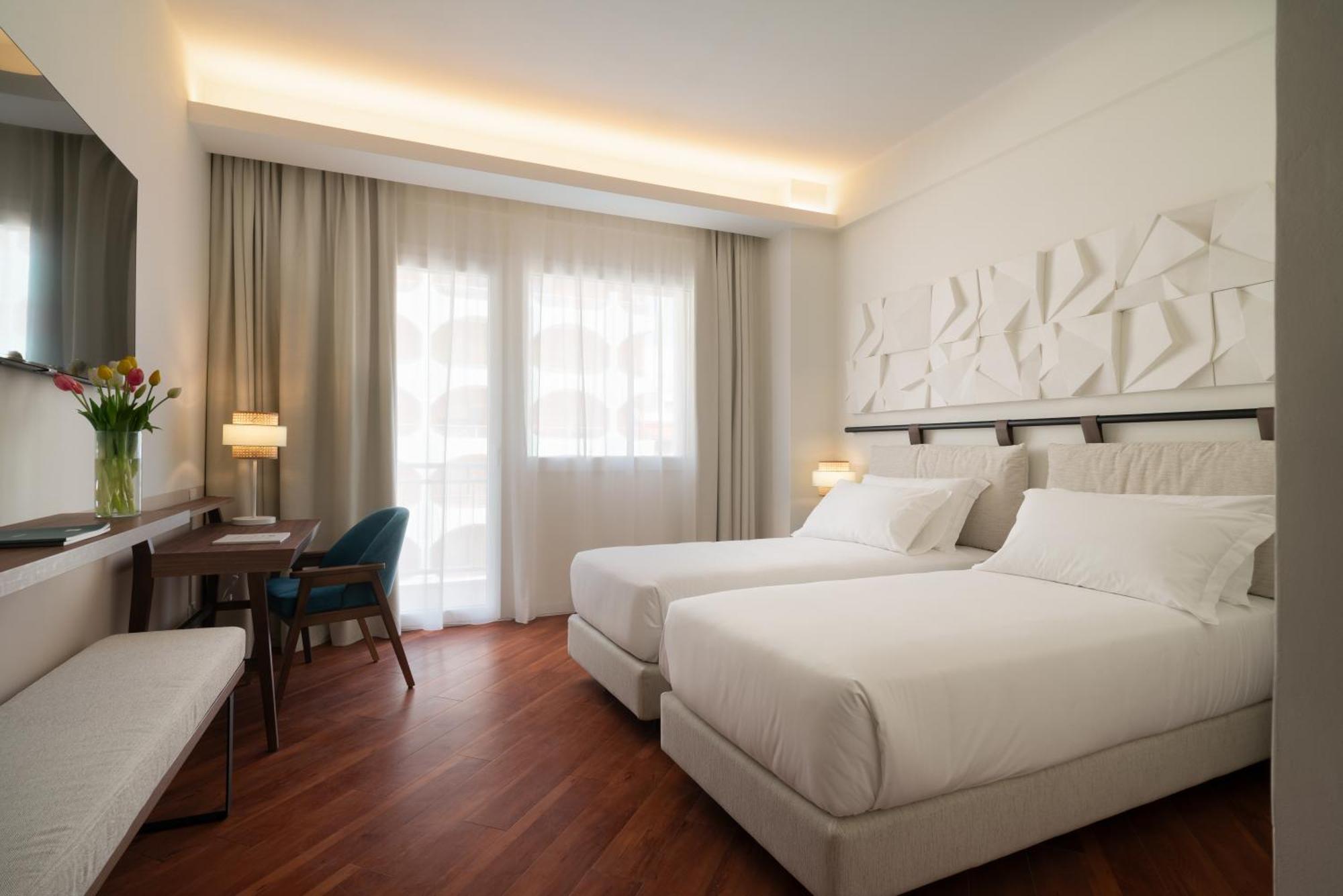 Hotel Delfino Таранто Экстерьер фото