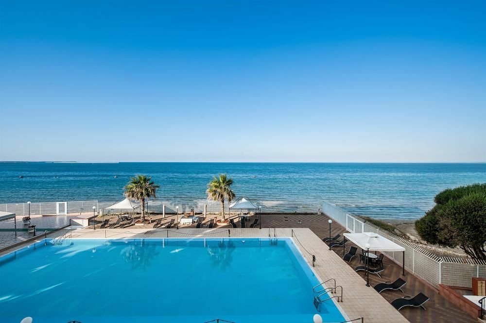 Hotel Delfino Таранто Экстерьер фото